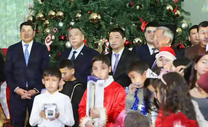 В Мангистау прошла Президентская ёлка (4)
