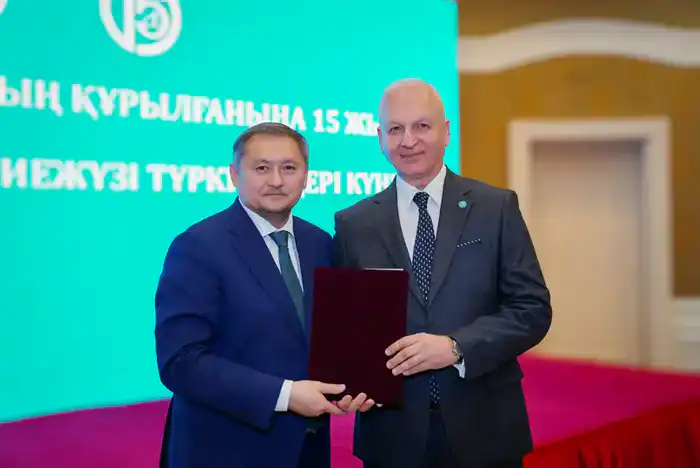 В Астане состоялось торжественное мероприятие, посвящённое 15-летию Тюркской академии (3)