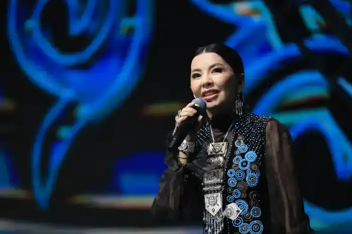 Отечественные и зарубежные дизайнеры представили свои коллекции на национальном фестивале моды в Актобе (5)