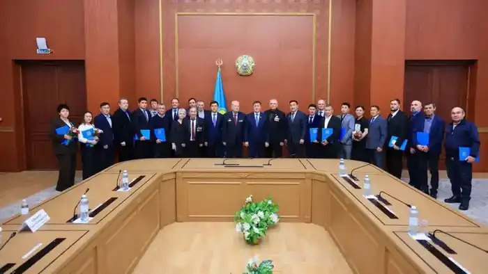 Поздравление энергетиков Карагандинской области с профессиональным праздником Астане