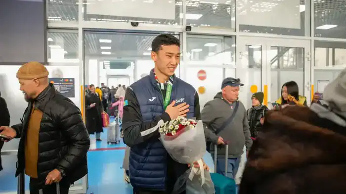Восточноказахстанцы встретили победителя чемпионата мира в аэропорту (3)