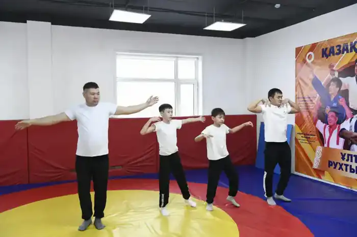 Семейные спортивные состязания в Астане: отцы и дети объединяются для достижения целей Астане