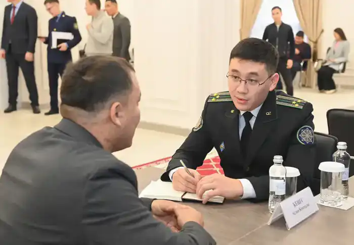 На приеме в Казалинском районе рассмотрены вопросы жителей (3)