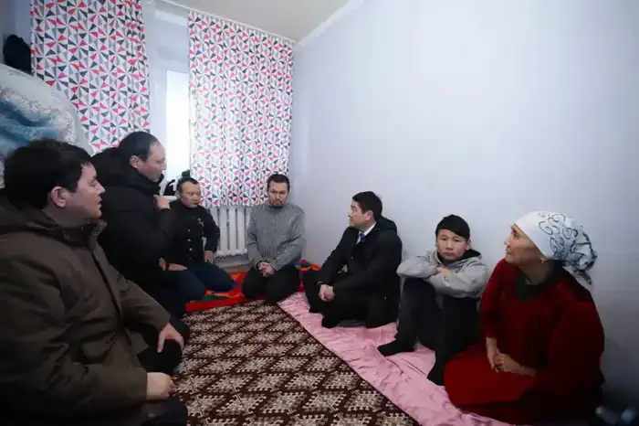 Нурдаулет Килыбай встретился с гражданами с ограниченными возможностями в Жанаозене и обсудил их обращения Астане