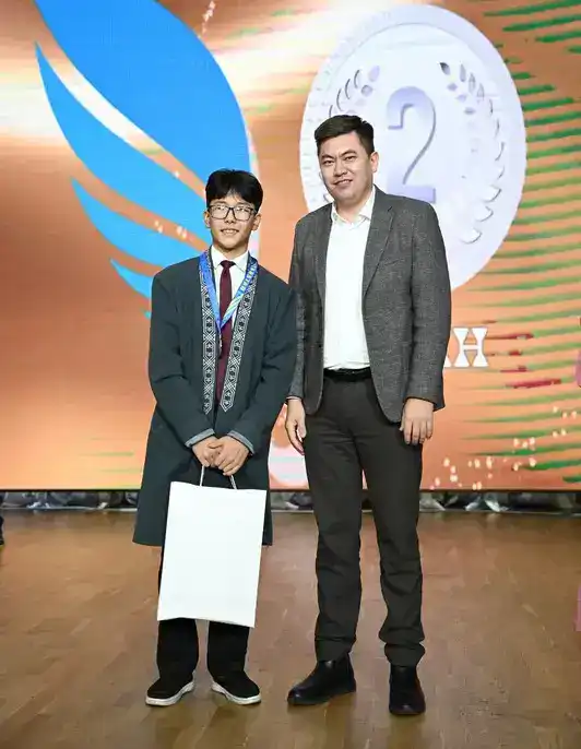 Около 300 школьников из сёл Карагандинской области получили право участвовать в республиканской предметной олимпиаде (5)