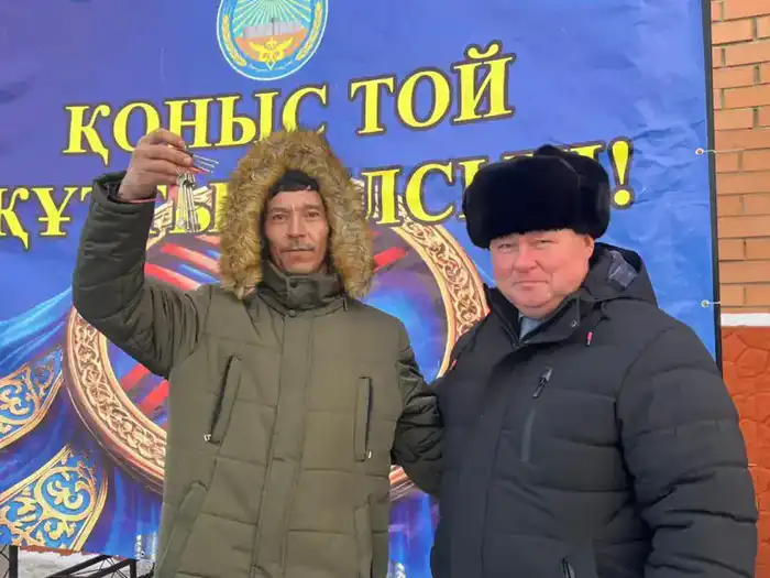 В Егиндыкольском районе вручены ключи от новых квартир для социально уязвимых семей Астане