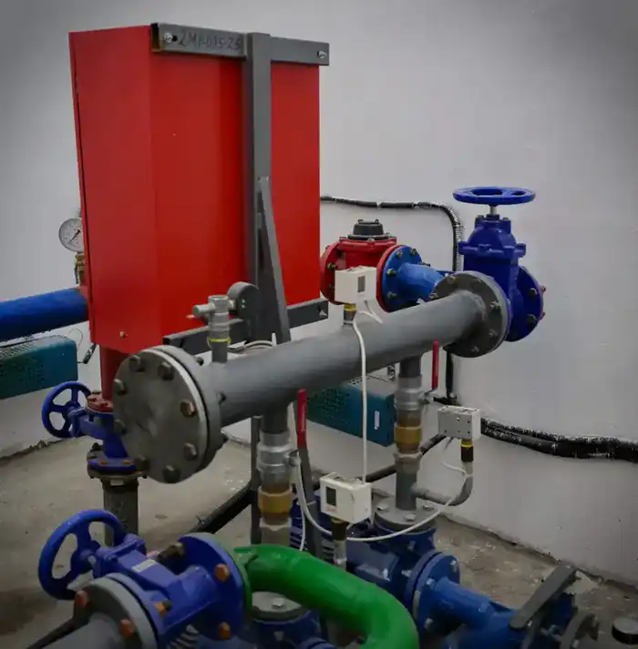 Аким Павлодарской области Асаин Байханов совершил рабочую поездку в Баянаульский район, где оценил ход реализации ключевых инфраструктурных, проектов (4)