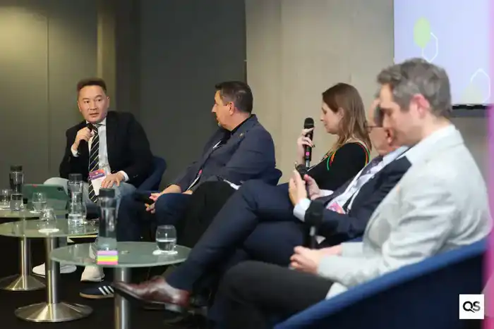 Казахстанские университеты адаптируются к вызовам искусственного интеллекта в образовании Астане