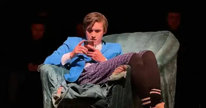 Спектакль Үнсіздік социальные проблемы безмолвие гармония человек общество Астане