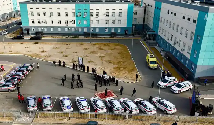 В Мангистауской области медицинским учреждениям передали новые санитарные автомобили (9)