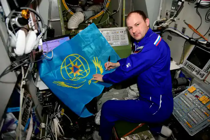 Космонавты Роскосмоса с борта МКС поздравили МЧС Республики Казахстан Астане