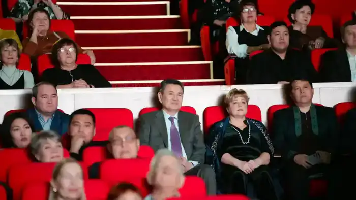 В ВКО состоялся концерт Заслуженного артиста РК Вячеслава Ткача (6)