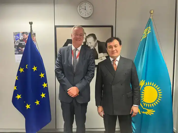 Казахстан и Европейский союз начинают диалог: мост к упрощённому визовому режиму Астане