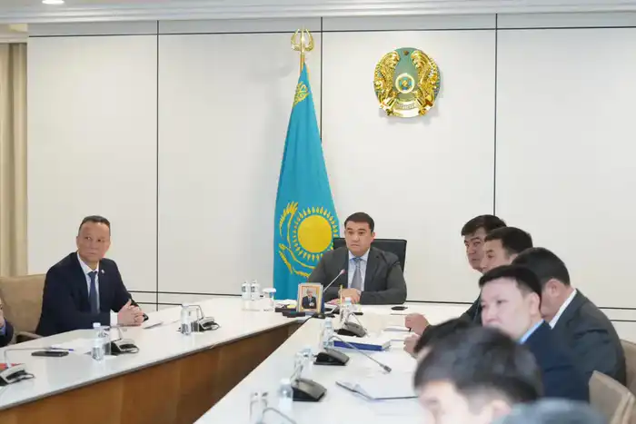 Туркестан: Лес из саженцев и тонна мусора! Астане