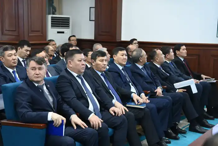 Даны поручения по обсужденным вопросам на заседании Правительства (3)