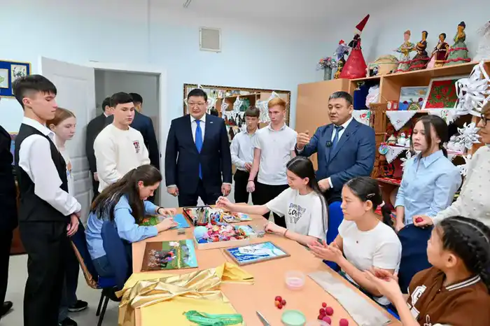 Аким области в преддверии Нового года посетил специальные школы-интернаты и Центр поддержки детей (6)