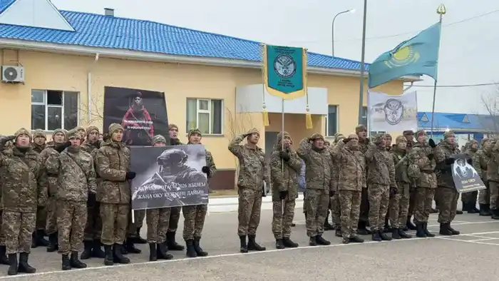 В Бейнеу перед личным составом разведывательного полка поставили задачи на новый учебный год (3)
