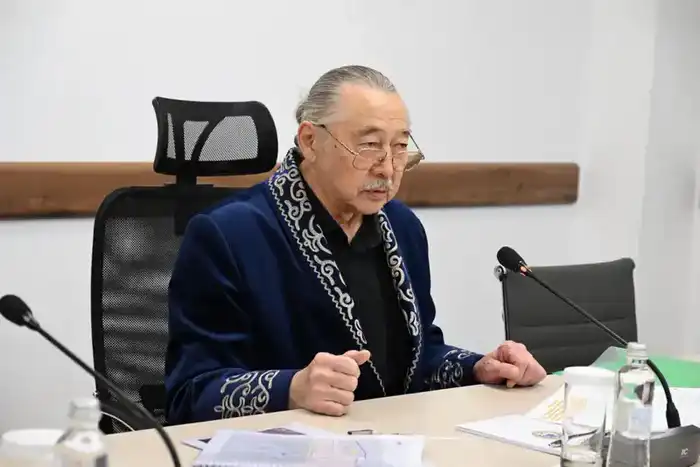 Аким Алматы Дархан Сатыбалды провел прием граждан (3)