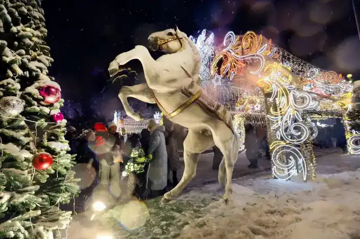 13 новых новогодних локаций появились в разных районах Алматы (6)