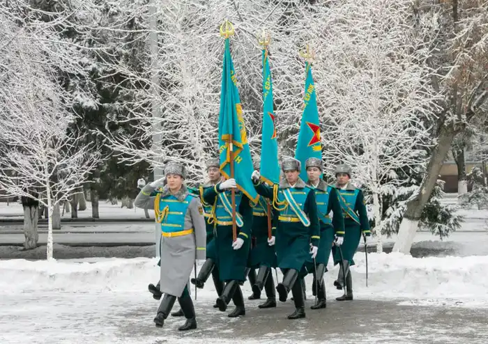 Воинским частям Десантно-штурмовых войск вручили Боевые знамена (4)