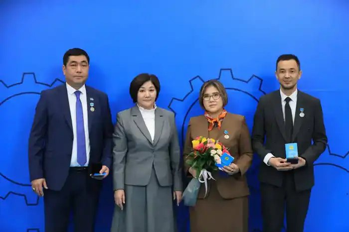 Актюбинцев наградили за вклад в развитие региона и профессионального образования (3)