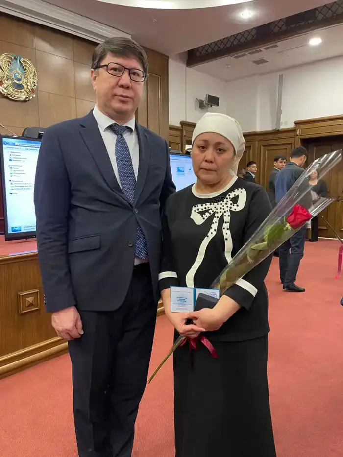 На торжественном мероприятии в Казахстане наградили лучших фельдшеров скорой помощи и почтили память погибших коллег Астане