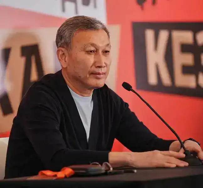 Футбольный клуб «Шахтёр» возглавил титулованный казахстанский тренер Дмитрий Огай (2)