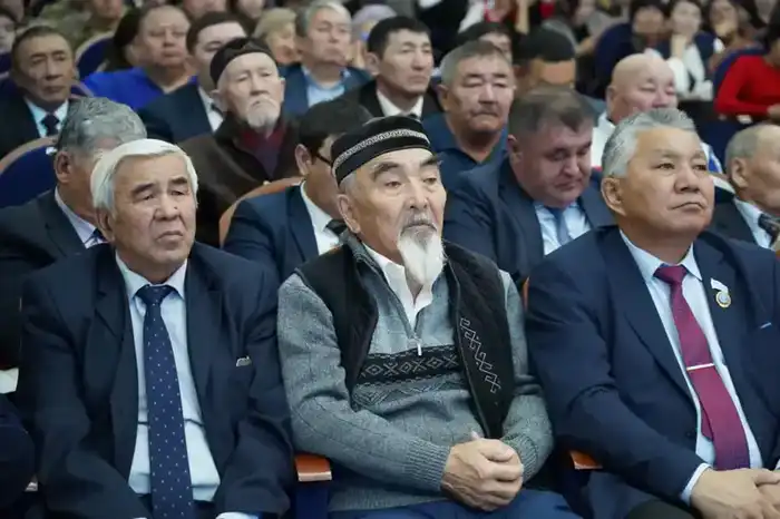 Аким Акмолинской области Марат Ахметжанов провел встречу с жителями Коргалжынского района (8)