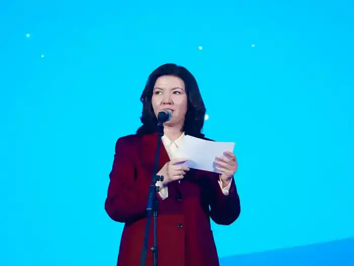 Президентская новогодняя ёлка в Астане: укрепление социальной сплочённости через поддержку детей из регионов Астане