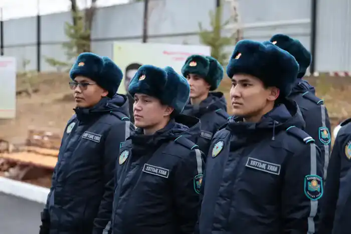 Талантливый солдат из Национальной гвардии МВД РК вдохновляет служащих музыкой и мечтает о карьере в военном оркестре Астане