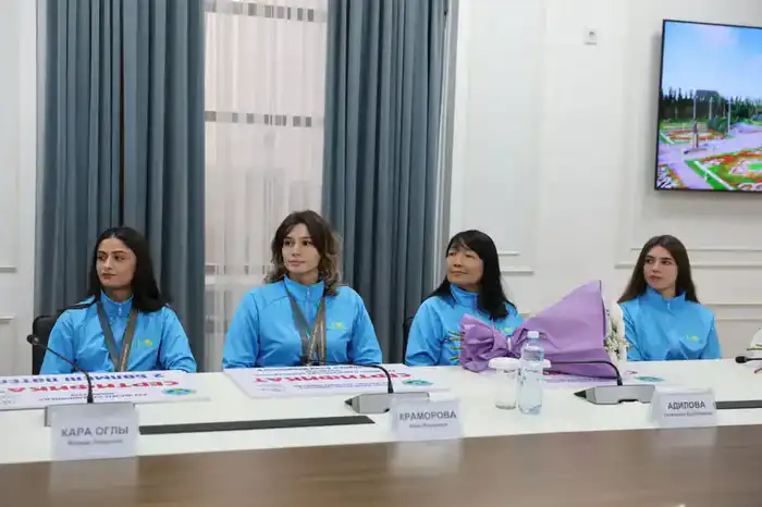 Ербол Карашукеев вручил призёрам XXV летних Сурдлимпийских игр сертификаты на квартиры (2)