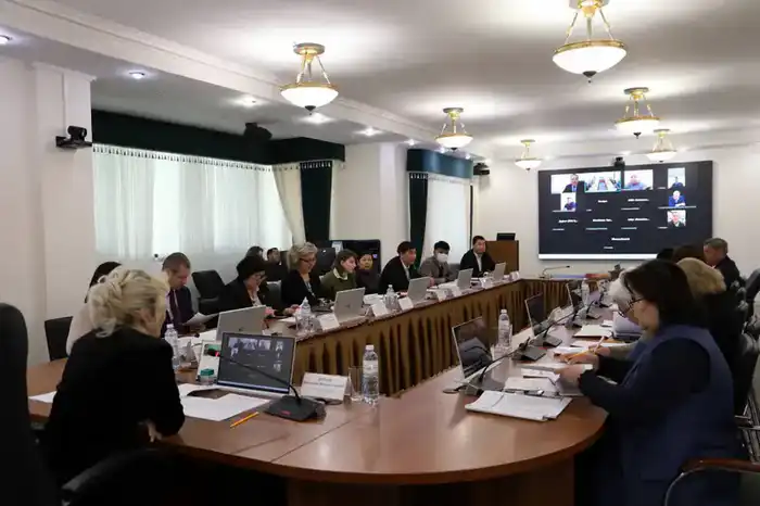 Минтруд обсудил доступность ортопедической обуви Астане