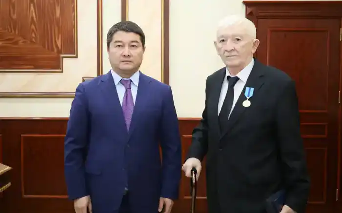 Награды для трудяг: кто стал героем Мангистау? Астане