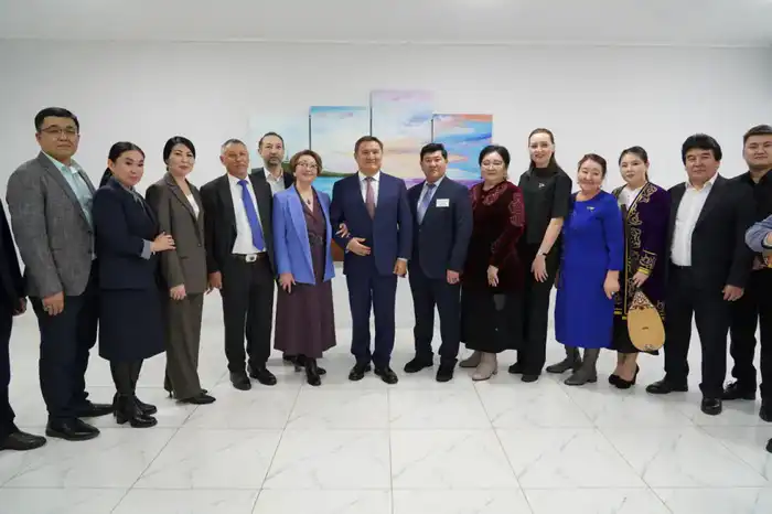 Аким Акмолинской области посетил реабилитационный центр и детскую больницу Астане