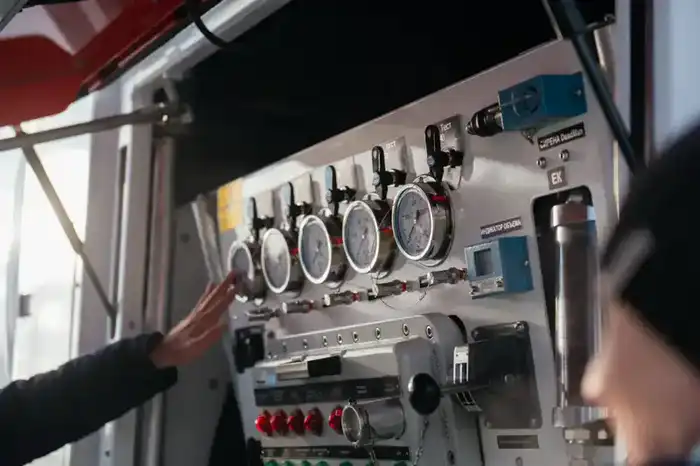 Актобе: новый заправщик на старте авиации! Астане