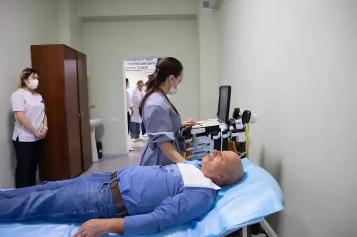 Посещение главы Минздрава: новые горизонты для развития многопрофильной ЦРБ в Енбекшикозе Астане