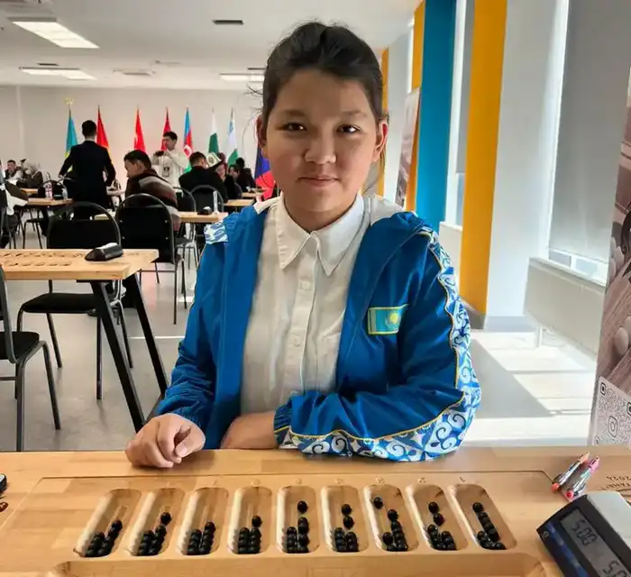 Балғын Қожанәсіп из Карагандинской области завоевала золото на чемпионате Азии по тогызкумалаку в категории до 14 лет. Астане