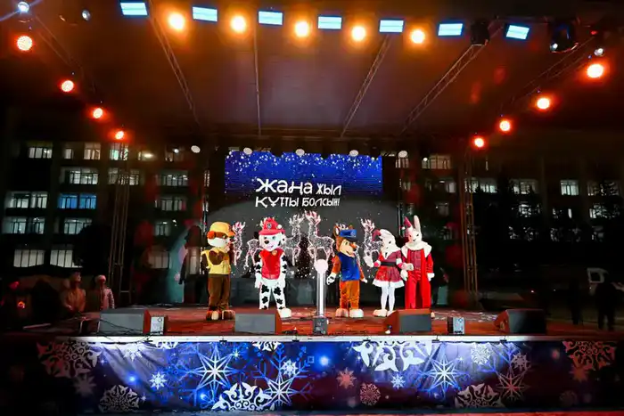 Семейная магия: ёлка зажгла огни праздника! Астане