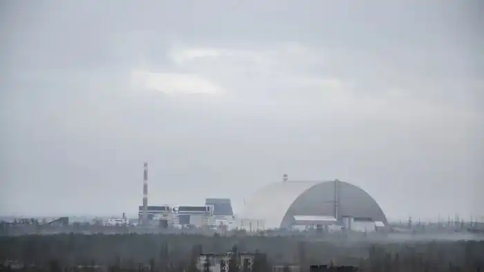 Чернобыльская АЭС: Угроза разрушения саркофага после атаки дрона вызывает международную обеспокоенность Астане