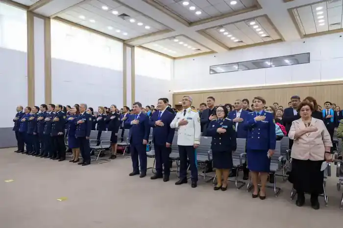 Начало профессионального пути: в Академии правоохранительных органов прошёл торжественный выпуск (6)