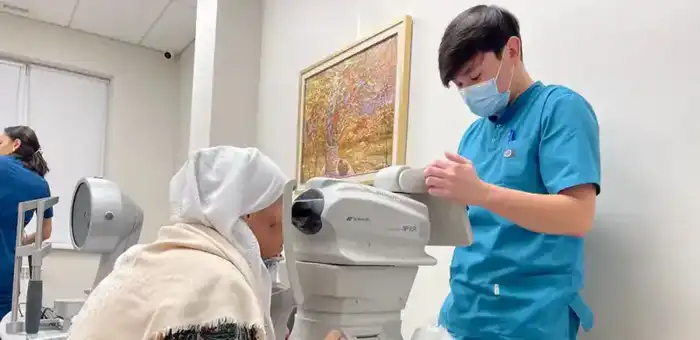 В столичных клиниках стартовали операции на глаза по ОСМС Астане