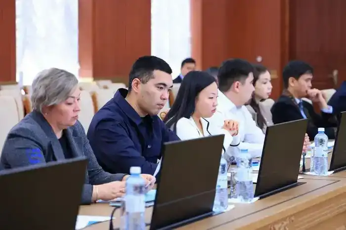 Жильё, волонтёрство и новые проекты: совет по делам молодёжи Карагандинской области подвёл итоги года (3)