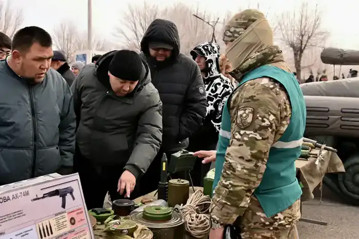 Шестьсот солдат в Конаевском и Усть-Каменогорском гарнизонах привели к Военной присяге (4)