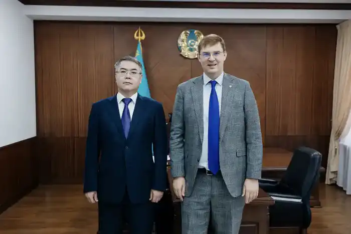 Атырау: встреча с Тимуром Турловым Астане