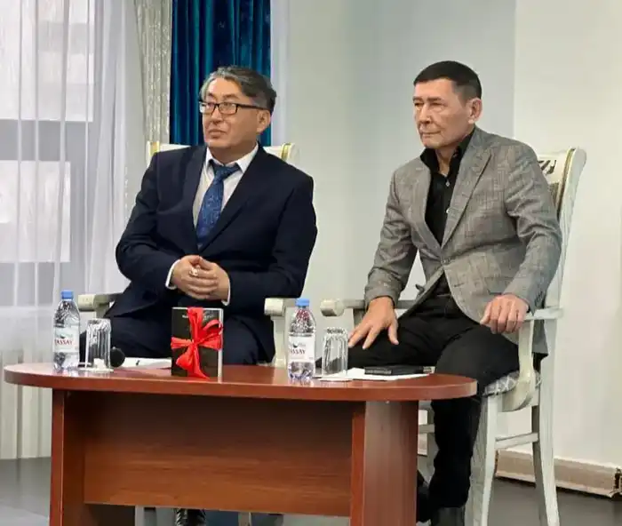 Презентация поэтического сборника Мусыркепа Сейдахмета посвященного 70-летию Астане