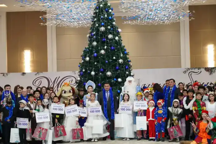 В ТУРКЕСТАНЕ ПРОШЛА ПРЕЗИДЕНТСКАЯ НОВОГОДНЯЯ ЕЛКА (4)