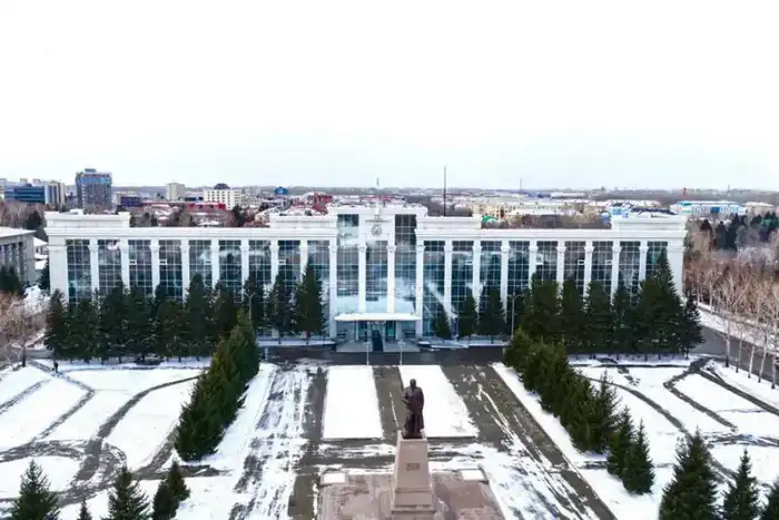 Важная сессия маслихата ВКО: достижения в здравоохранении Астане