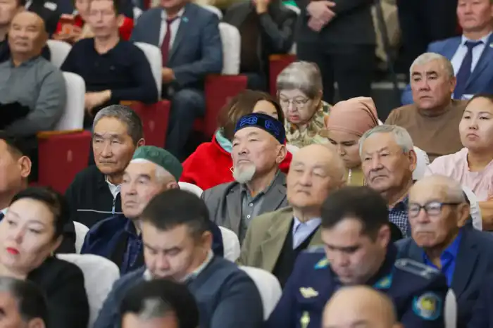 Встреча Ербола Карашукеева с жителями Сарысу Астане