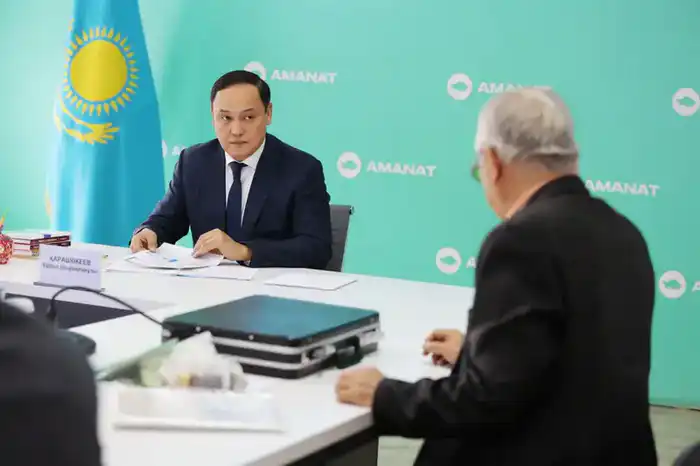 Ербол Карашукеев провел прием граждан (4)