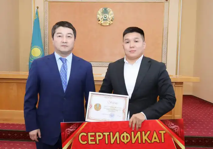 В Мангистау наградили победителей олимпиад среди сельских школ и лучших представителей сферы спорта (10)